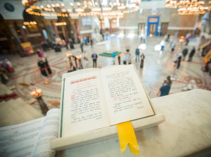 The May 18, 2014 liturgy at St. Nicholas Cathedral in Kronstadt. Creative commons image by the St. Petersburg Orthodox Theological